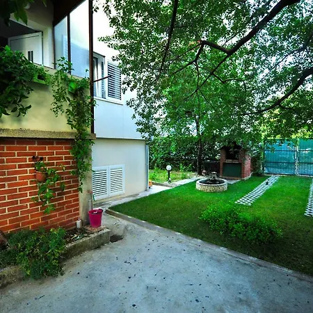 Apartment Green Garden *