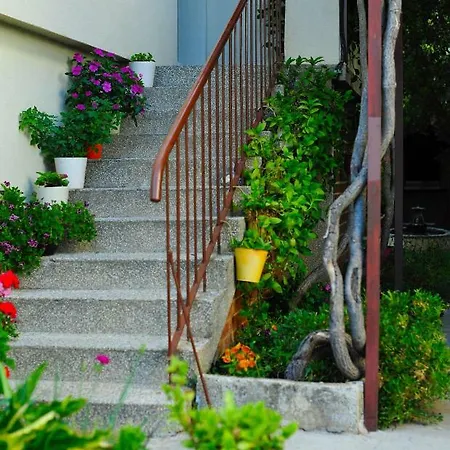 Garden Апартаменты *